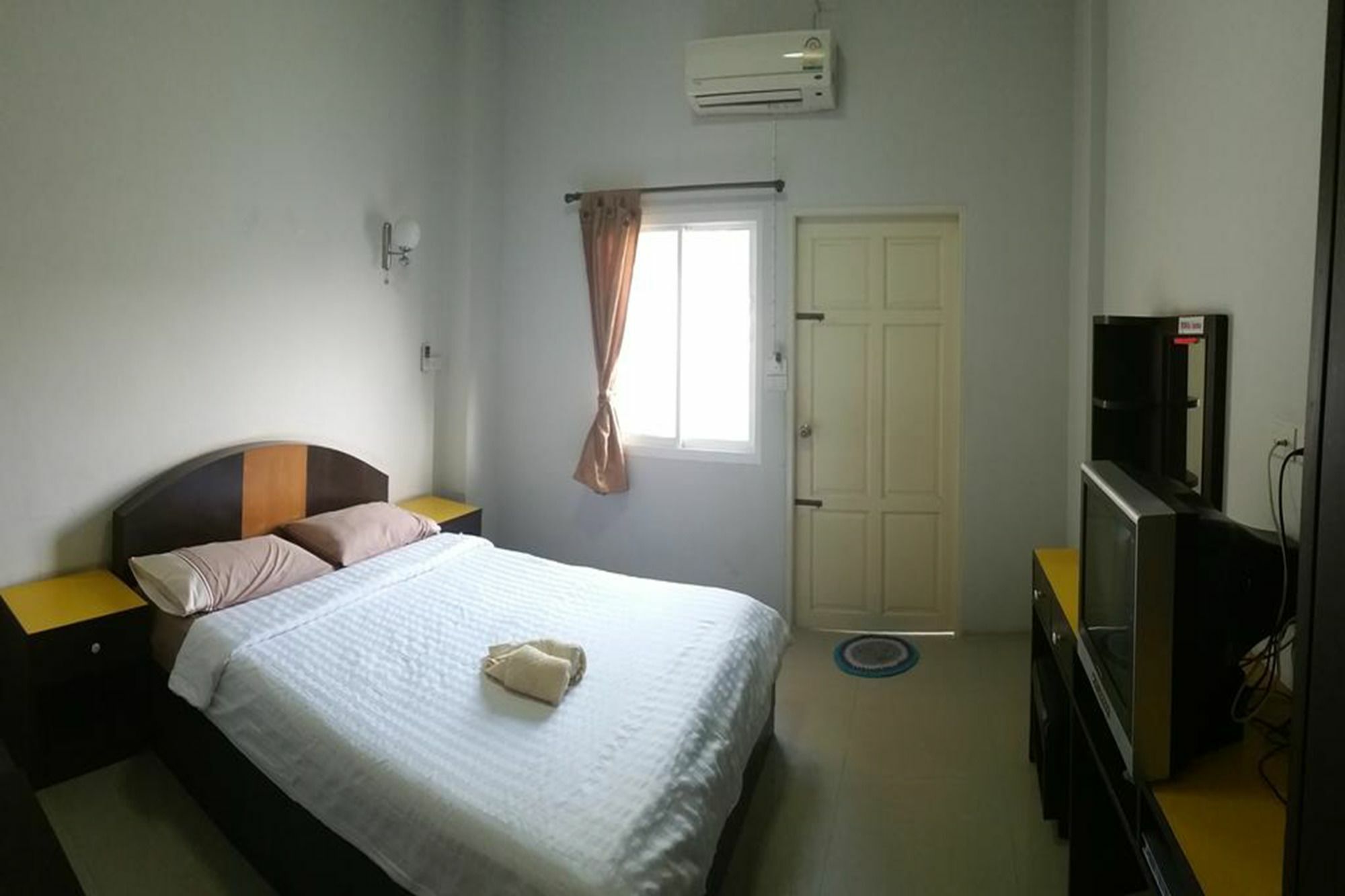 Charoen Apartment Hotel Транг Екстер'єр фото
